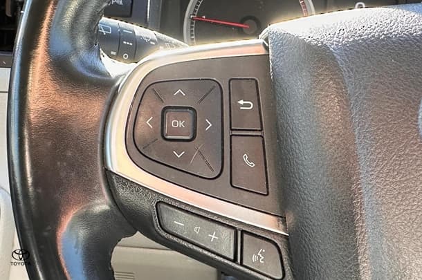 2021 Toyota HiAce LWB image 17