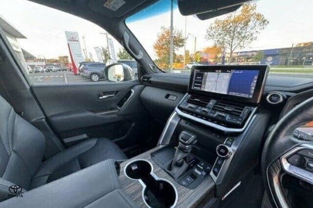 2022 Toyota Landcruiser Sahara image 15