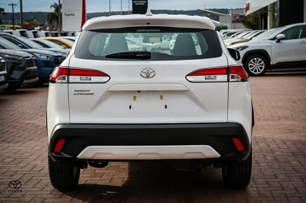 2024 Toyota Corolla Cross GX image 6