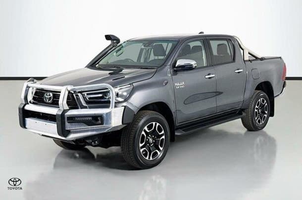 2022 Toyota Hilux SR5 image 4