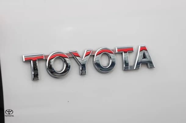 2023 Toyota HILUX Rogue image 20