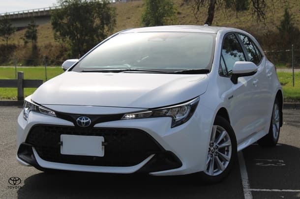 2024 Toyota Corolla Hatch Hybrid Ascent Sport image 10