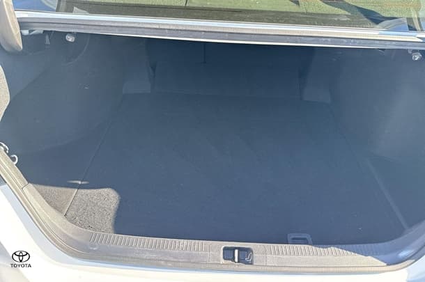 2021 Toyota Camry Hybrid Ascent image 23