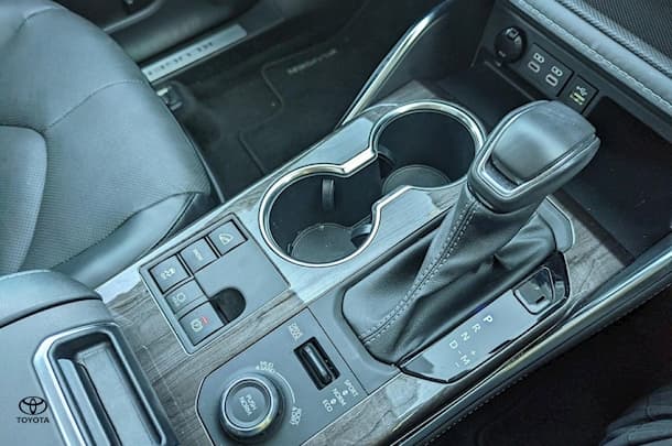 2023 Toyota Kluger AWD GRANDE image 30