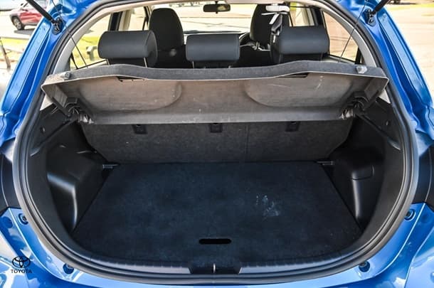 2019 Toyota Yaris ASCENT image 19