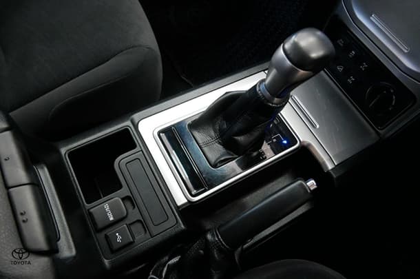 2023 Toyota Prado GXL image 12