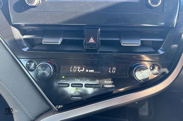 2021 Toyota Camry Hybrid Ascent image 19