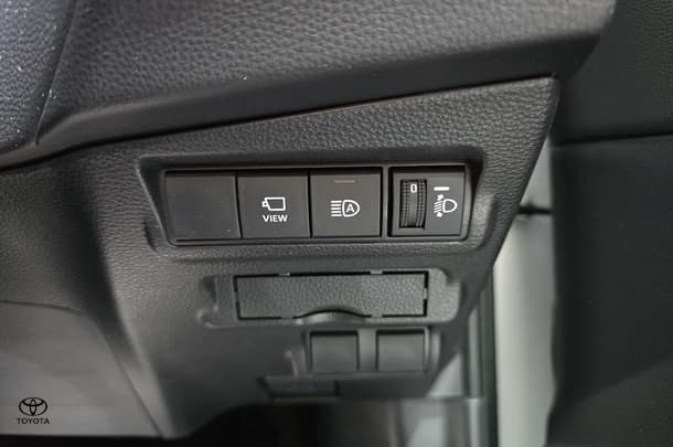 2023 Toyota Corolla Cross Petrol GXL image 17