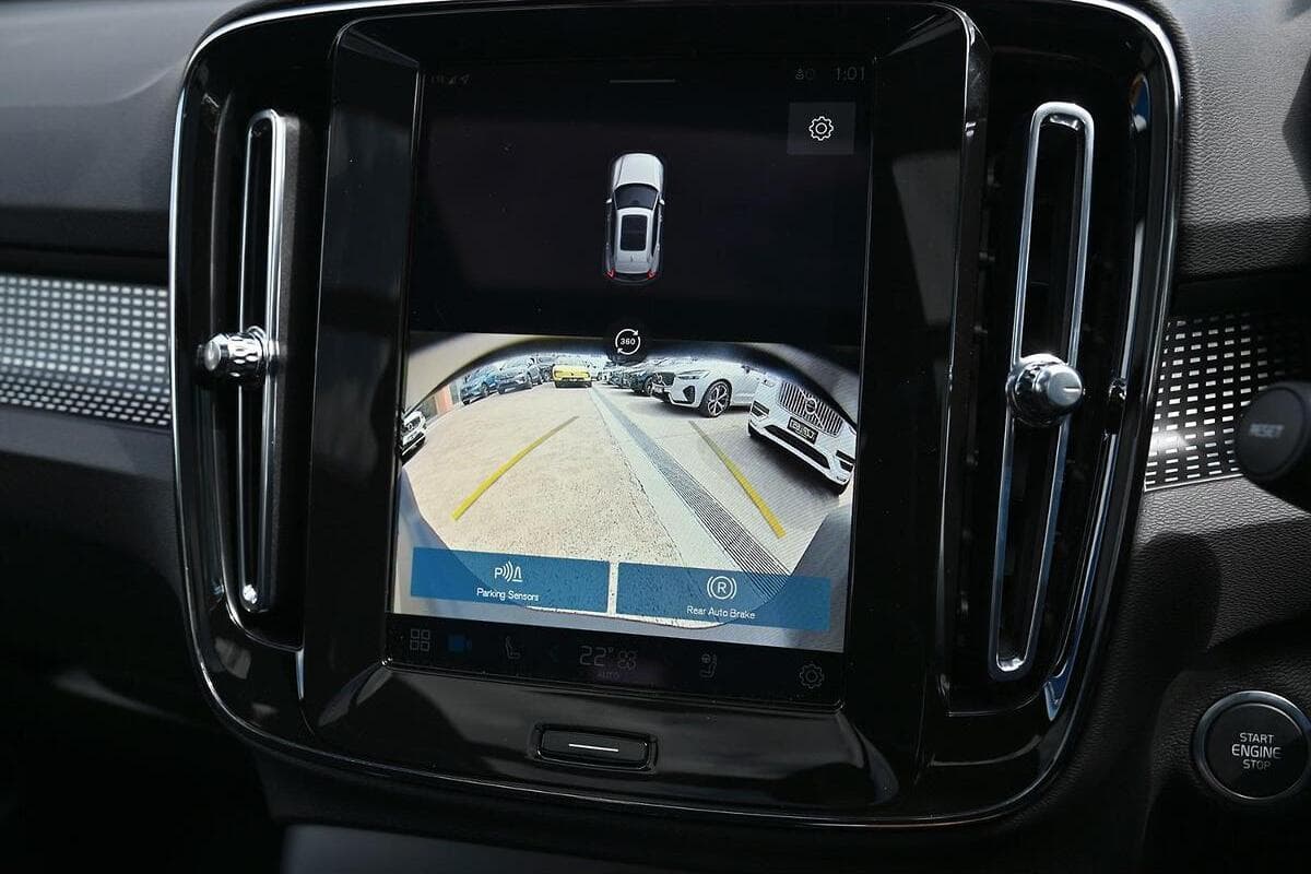 2025 Volvo XC40 Black Edition Auto AWD MY25 image 9