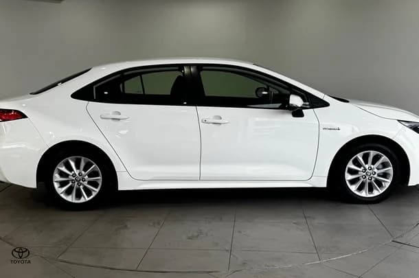 2022 Toyota Corolla Sedan Hybrid Ascent Sport image 14