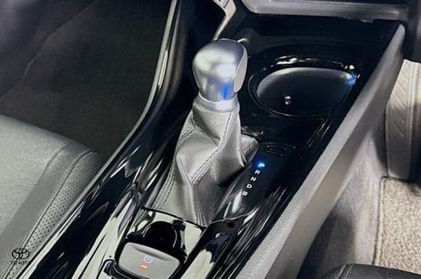 2022 Toyota C-HR Hybrid Koba 2WD image 17