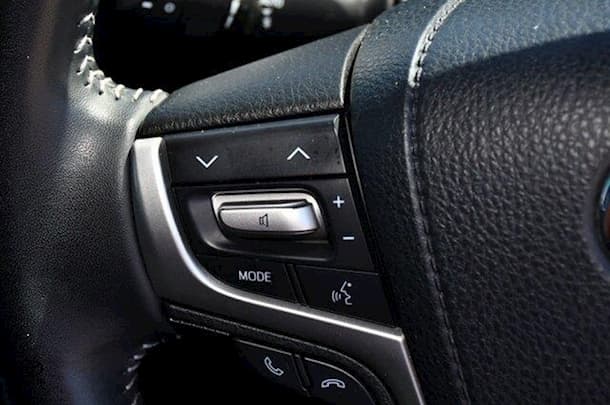 2022 Toyota Prado VX image 14
