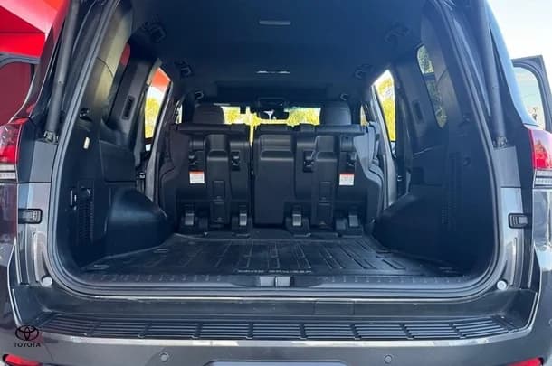 2021 Toyota Landcruiser GR-S image 17