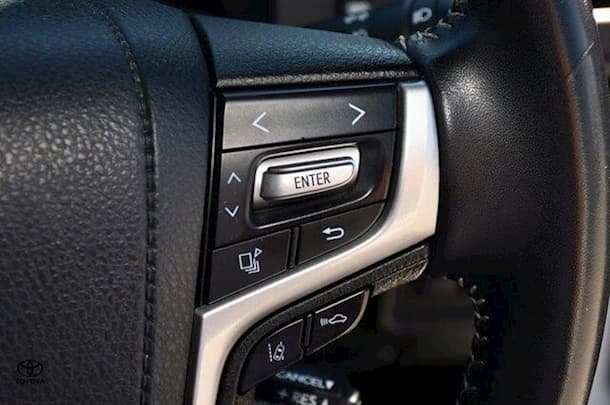 2022 Toyota Prado VX image 13