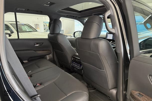 2022 Toyota Landcruiser VX image 21