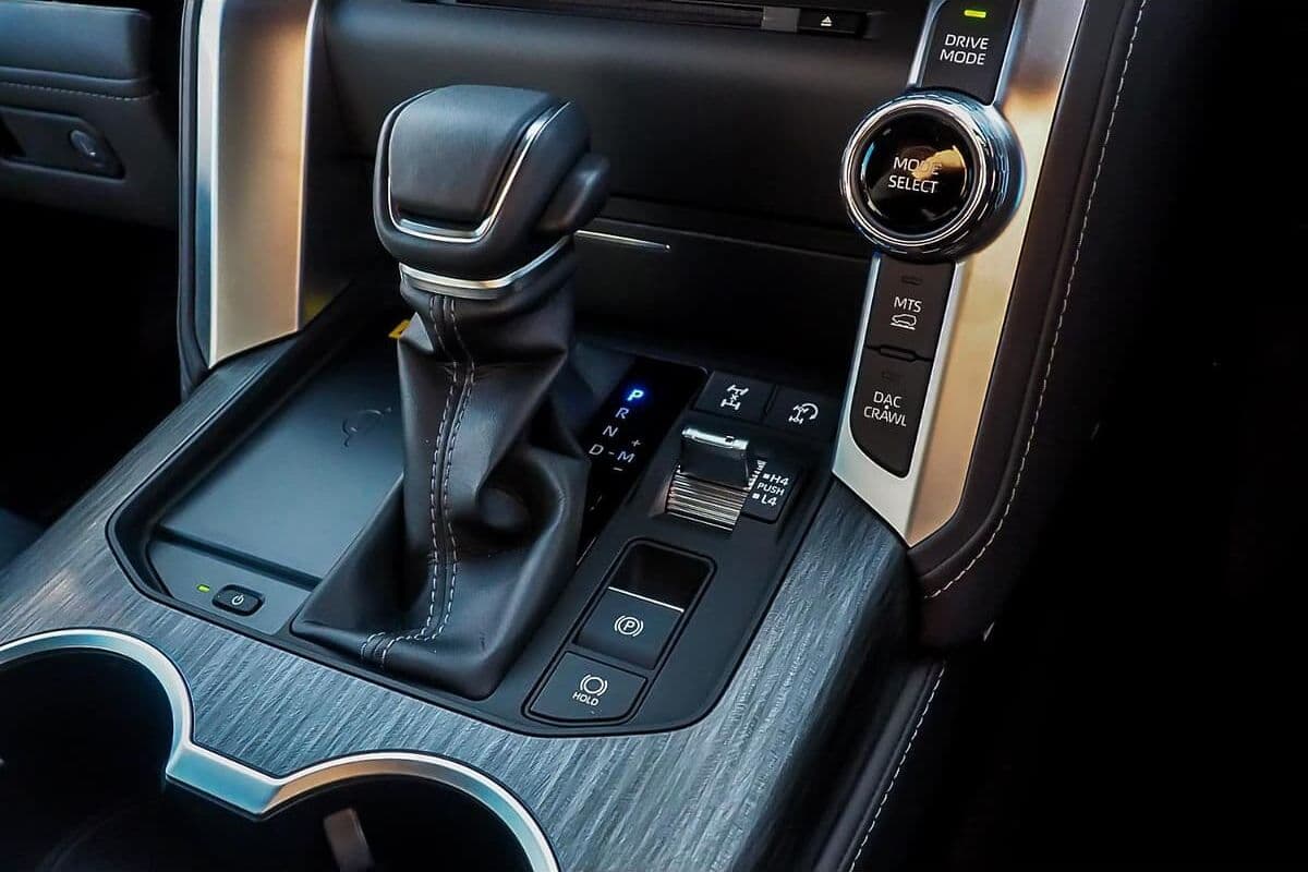 2025 Toyota Landcruiser Sahara ZX Auto 4x4 image 18