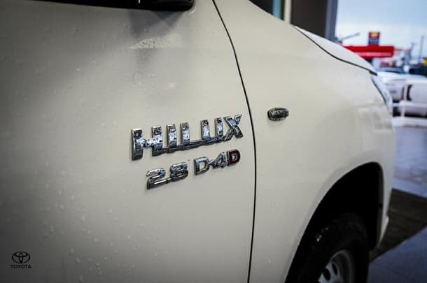 2019 Toyota Hilux 4x4 SR image 10