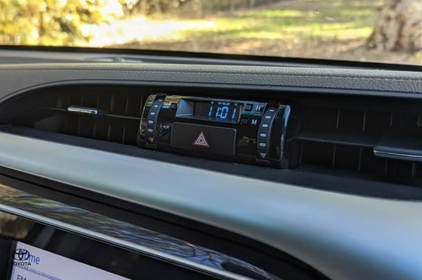 2023 Toyota Hilux 4x4 SR5 image 23