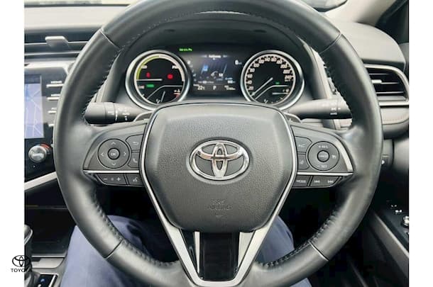2019 Toyota Camry SL image 10