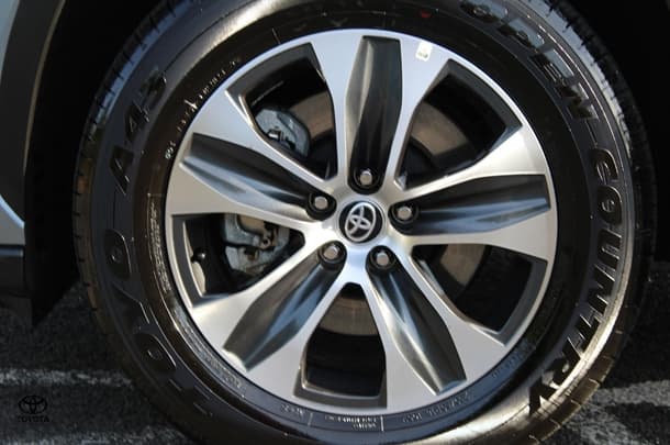 2023 Toyota Kluger Hybrid GXL AWD image 13