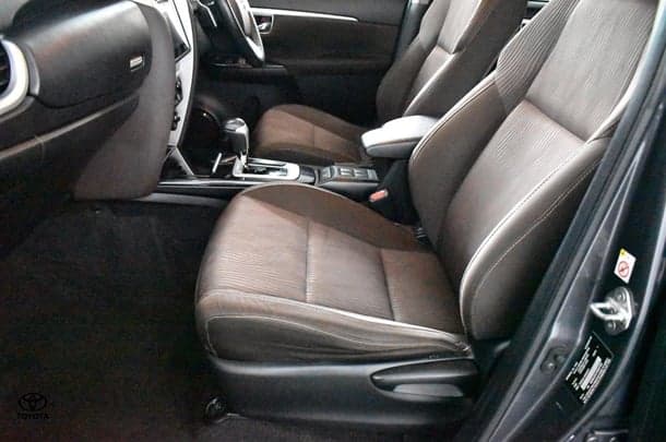 2018 Toyota Fortuner GXL image 7
