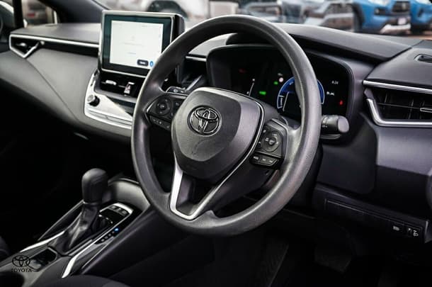 2024 Toyota Corolla Hatch Hybrid Ascent Sport image 14