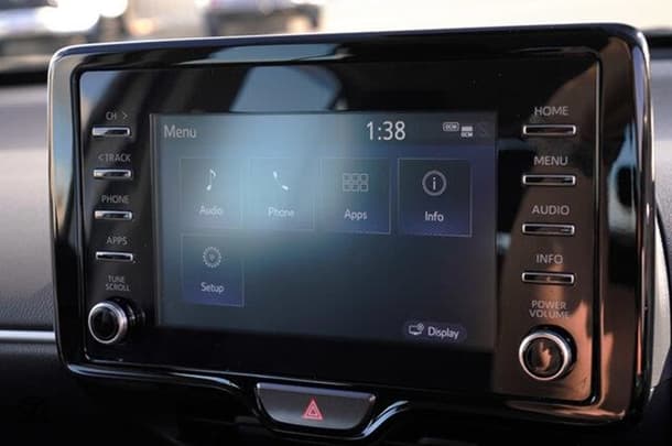 2022 Toyota Yaris Cross Hybrid GX image 17