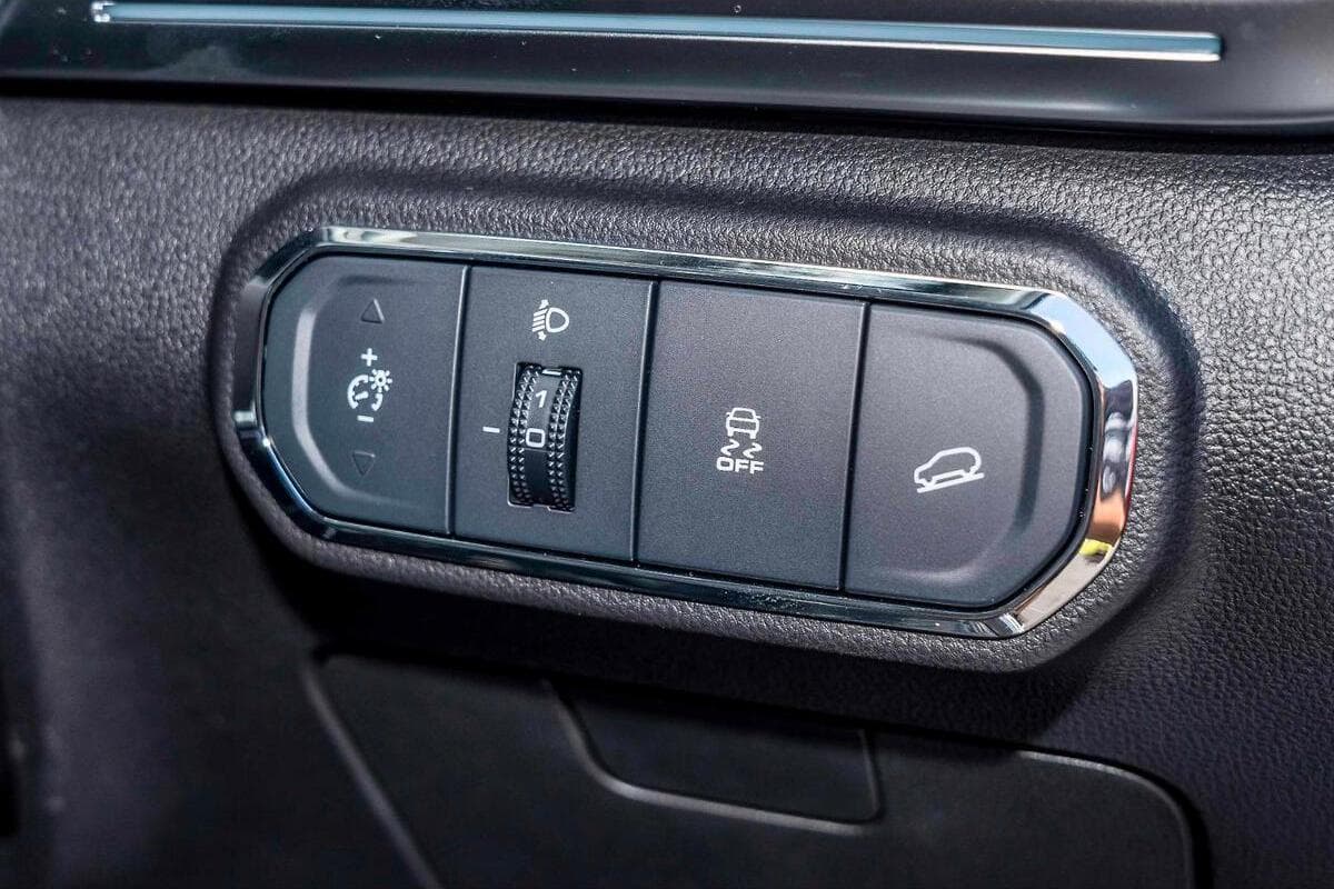 2025 GWM Cannon Alpha Ultra Hybrid Auto 4WD Dual Cab image 18