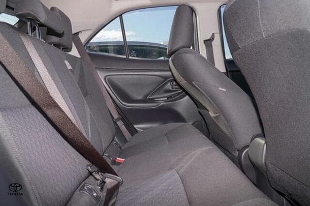 2022 Toyota Yaris Cross Hybrid GX image 8