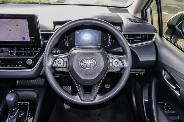 2023 Toyota Corolla Sedan Hybrid Ascent Sport image 8