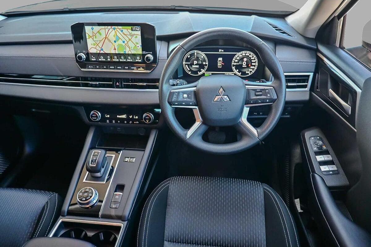 2024 Mitsubishi Outlander PHEV ES ZM Auto AWD MY24 image 8