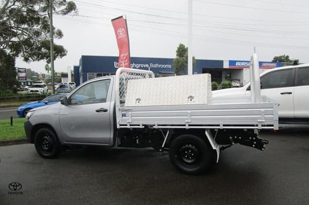 2022 Toyota Hilux Workmate image 5