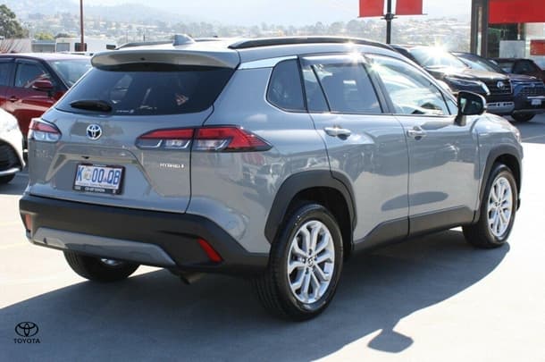 2022 Toyota Corolla Cross Hybrid GXL image 8