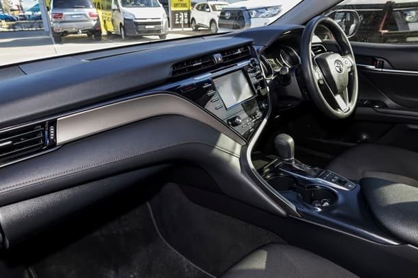 2020 Toyota CAMRY HYBRID Ascent image 9