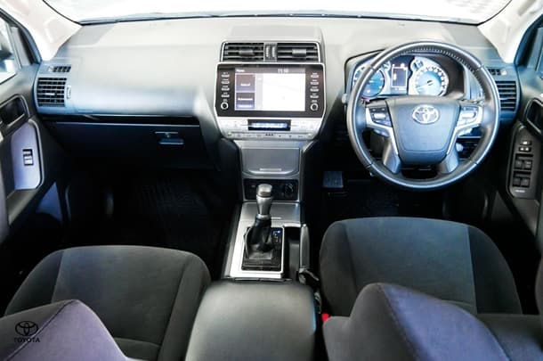 2023 Toyota Prado GXL image 8