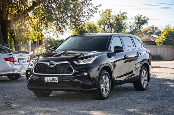 2024 Toyota KLUGER HYBRID GX AWD image 34