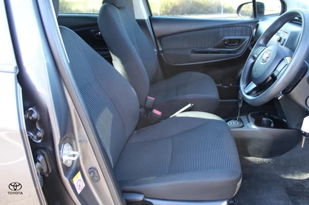 2019 Toyota Yaris Ascent image 16