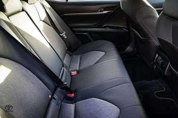 2019 Toyota Camry Hybrid Ascent image 12