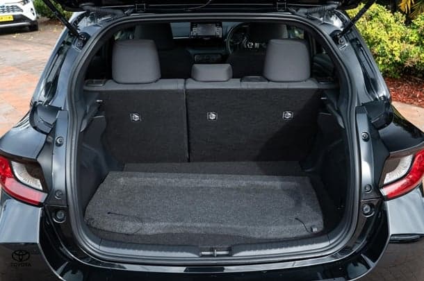 2023 TOYOTA Yaris Ascent Sport image 21