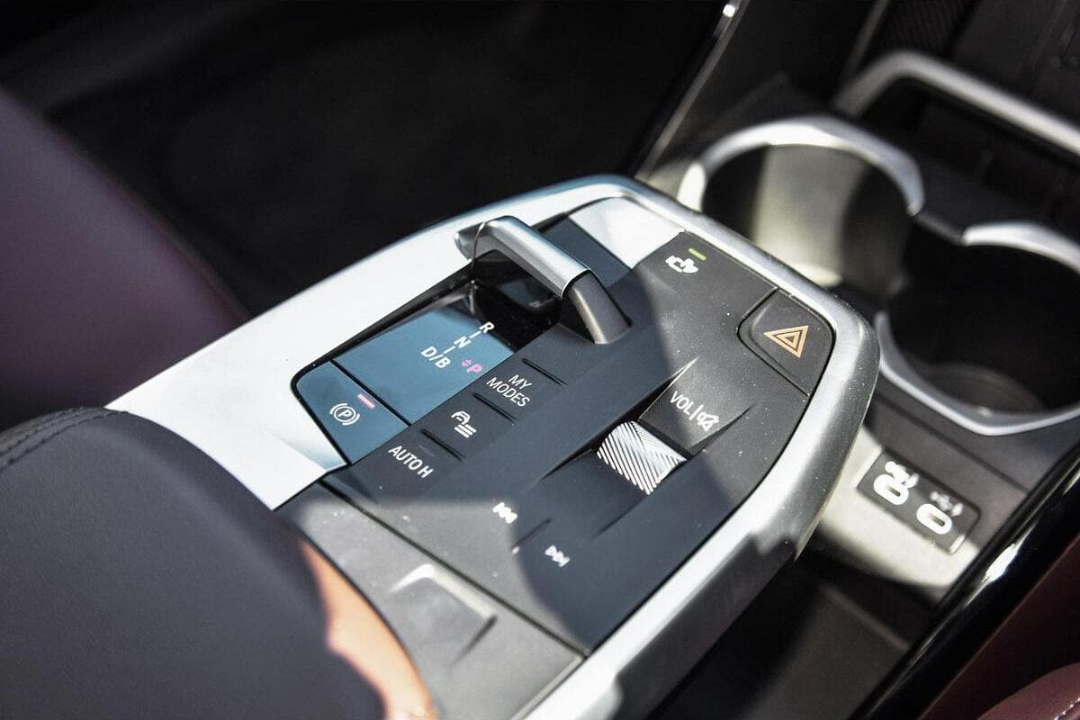 2025 BMW iX1 eDrive20 xLine U11 Auto image 11