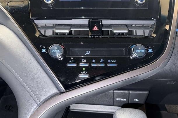 2024 Toyota Camry Hybrid Ascent image 23