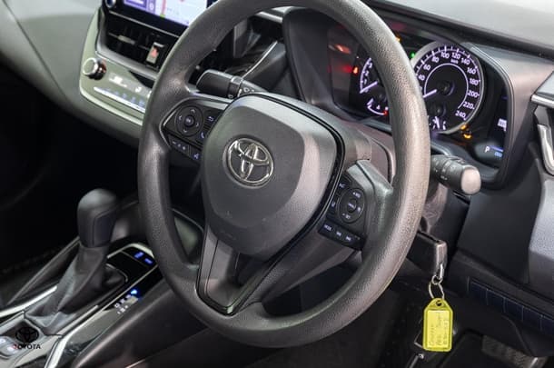 2020 Toyota Corolla Sedan Ascent Sport image 22