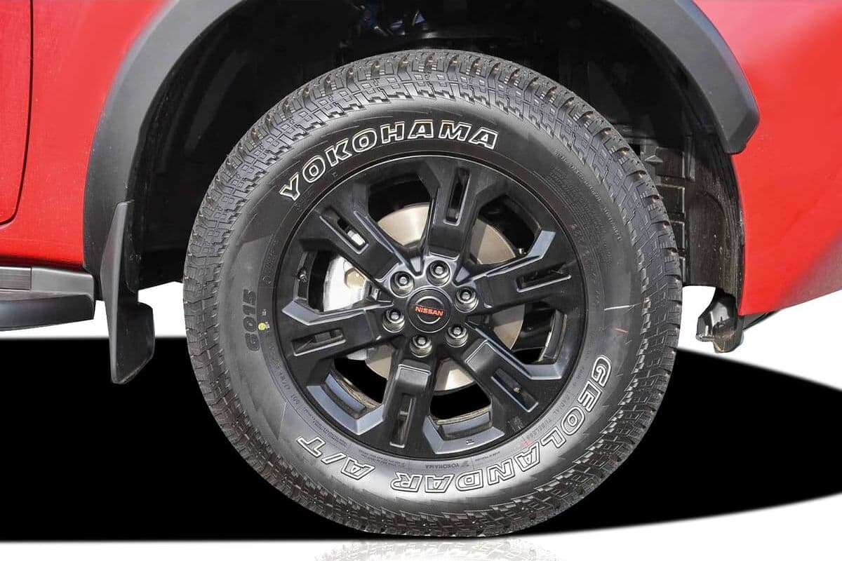 2025 Nissan Navara PRO-4X D23 Auto 4x4 MY24 Dual Cab image 8