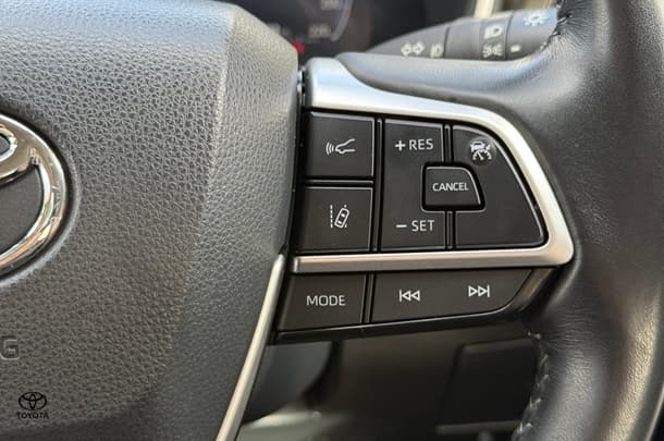 2023 Toyota Kluger 4x2 GRANDE image 17