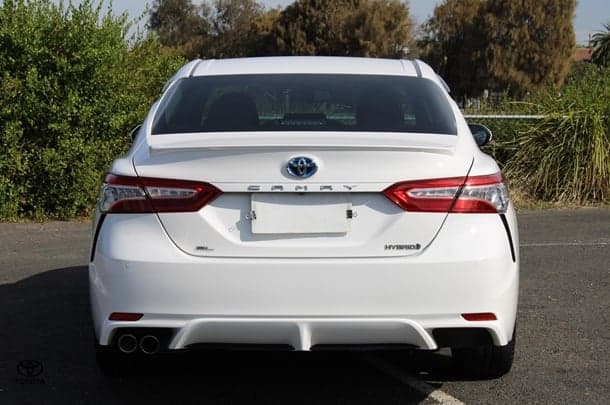 2019 Toyota Camry Hybrid SL image 9