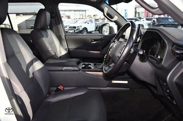 2023 Toyota Landcruiser VX image 9