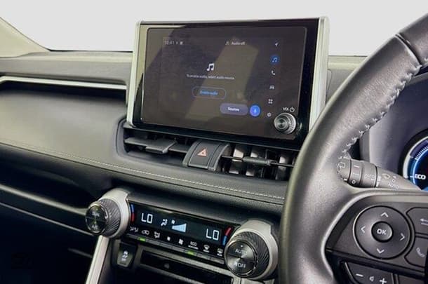 2023 Toyota Rav4 Hybrid GX image 14