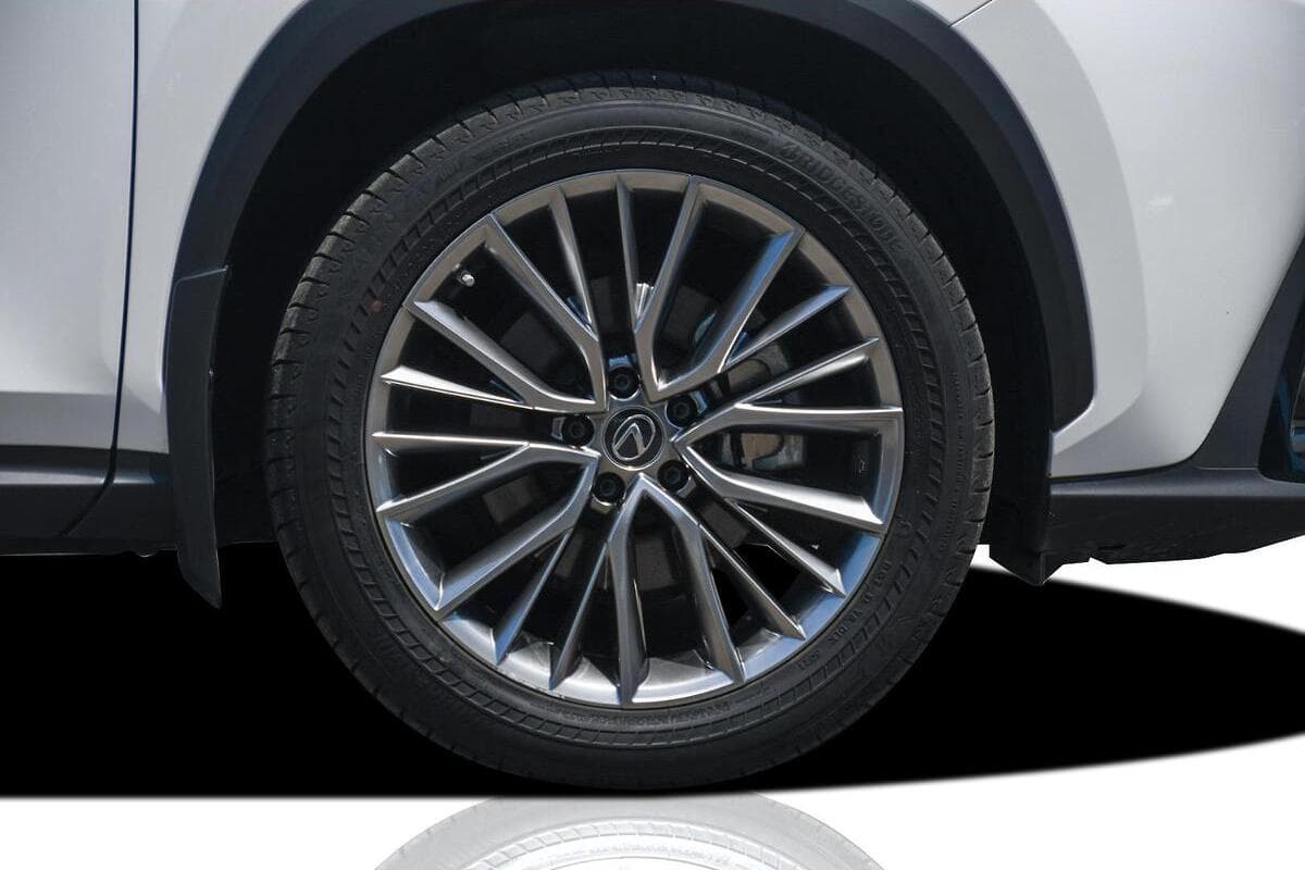 2025 Lexus NX NX350h Sports Luxury Auto eFour image 9