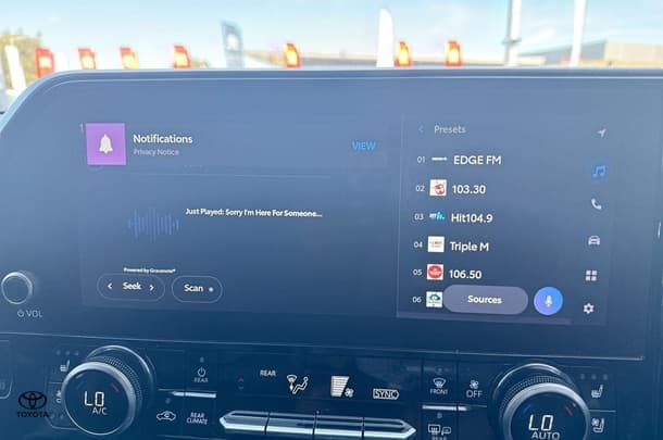 2023 Toyota Kluger 4x2 GRANDE image 16