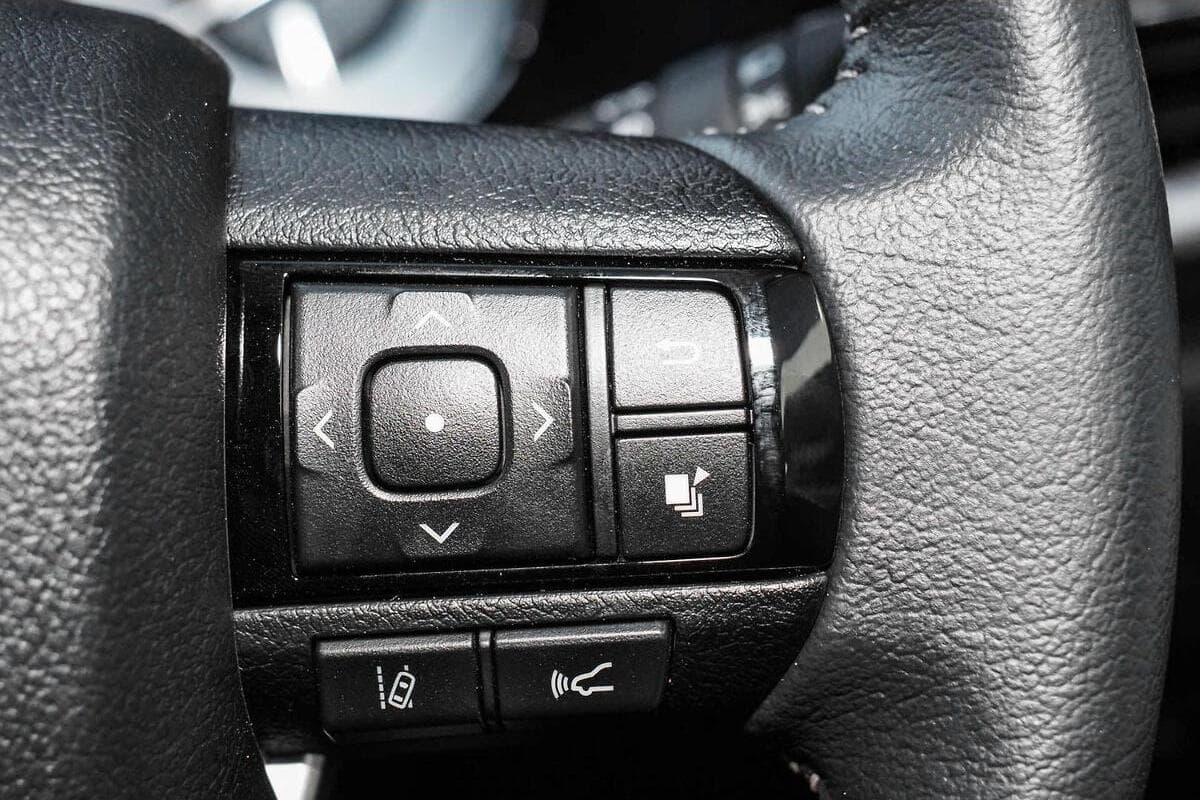 2024 Toyota Hilux SR5 48V Auto 4x4 Double Cab image 10